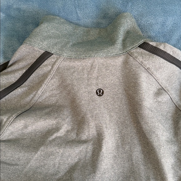 Lululemon jacket - Picture 4 of 6